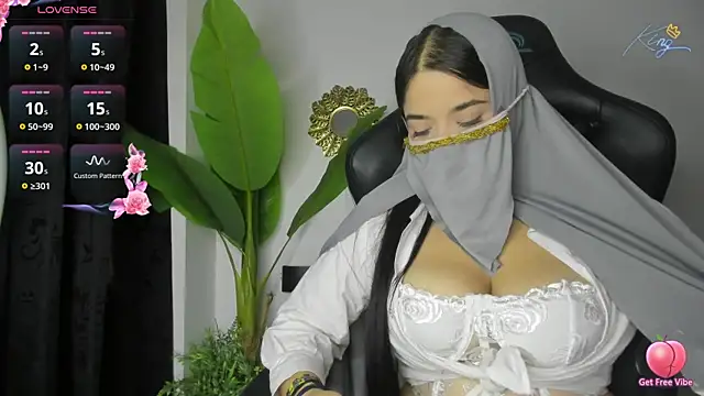 Snapshot of janna_isa chatting on 10, 7, 2026 janna isa online show from 10, 7, 2026