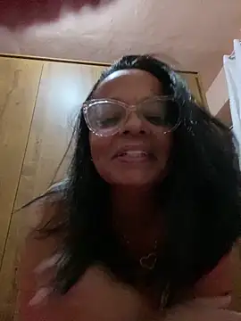 Snapshot of lomagata chatting on 8, 6, 2026 lomagata online show from 8, 6, 2026