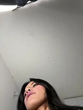 Snapshot of Dulceeany chatting on 4, 3, 2025 Dulceeany online show from 4, 3, 2025