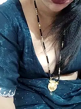 Snapshot of Urmila_bhabhii chatting on 17, 6, 2026 Urmila bhabhii online show from 17, 6, 2026