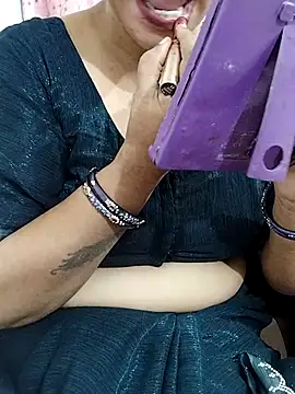 Snapshot of Urmila_bhabhii chatting on 31, 7, 2026 Urmila bhabhii online show from 31, 7, 2026