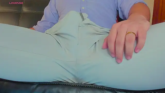 MrLonely02 online show from 17, 12, 2024