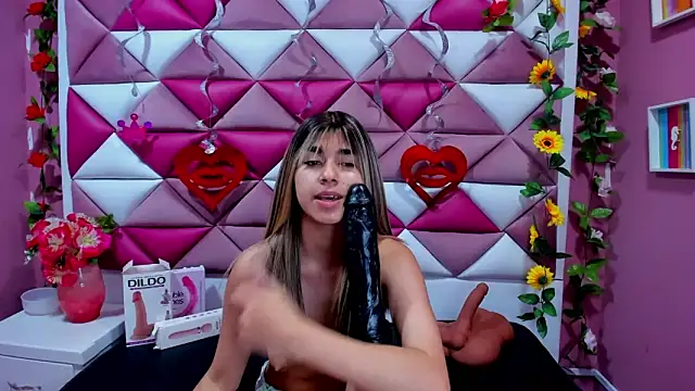 Snapshot of NahomiConnor_ chatting on 11, 3, 2025 NahomiConnor online show from 11, 3, 2025