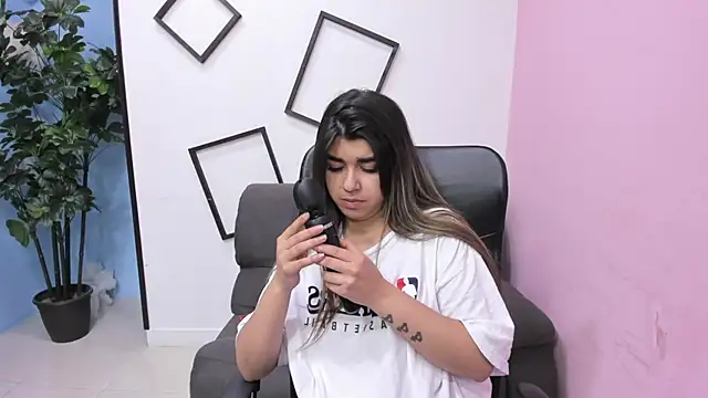 NahomiConnor  online show from 7, 3, 2026