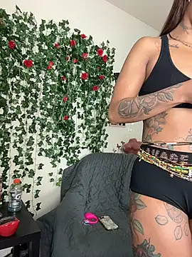 butterflybootyy online show from 2, 11, 2025