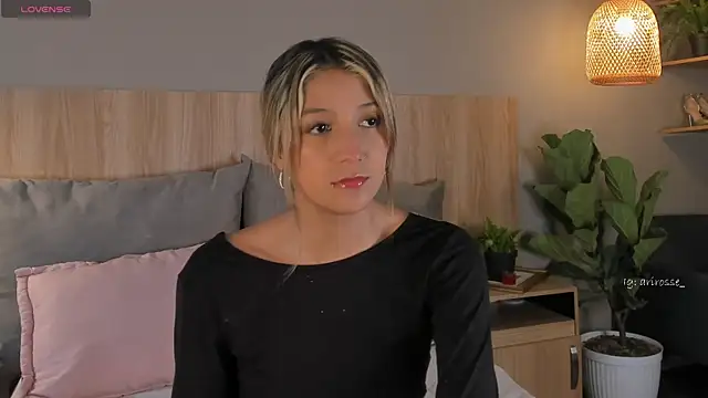 Snapshot of ariana_rosse__ chatting on 6, 7, 2026 ariana rosse online show from 6, 7, 2026