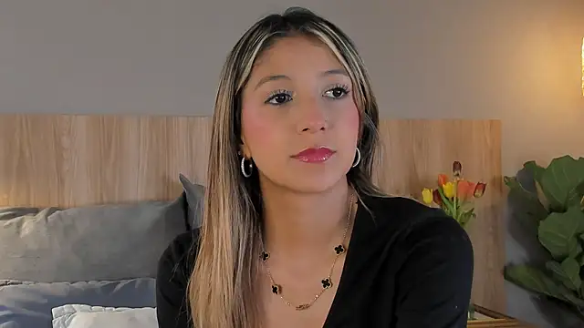 Snapshot of ariana_rosse__ chatting on 3, 8, 2026 ariana rosse online show from 3, 8, 2026