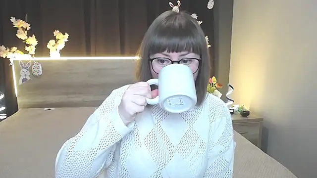 ZannaDreil online show from 5, 4, 2026