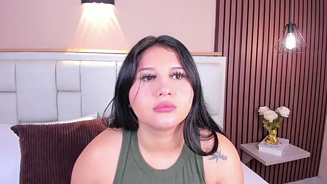 Snapshot of AvyMilton chatting on 12, 4, 2026 AvyMilton online show from 12, 4, 2026