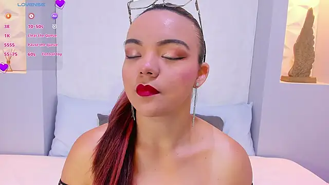 EmilyRouss  online show from 28, 2, 2025