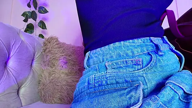 miranda villa online show from 19, 2, 2026