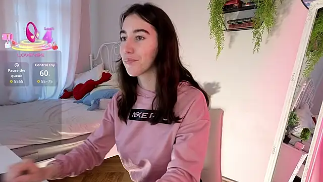 Belle Via online show from 8, 9, 2025