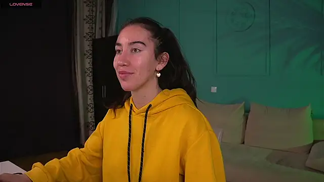 Belle Via online show from 17, 4, 2026