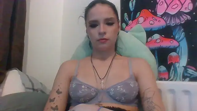 EmilyCleeveland online show from 8, 12, 2024