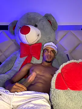 AaronCruz  online show from 14, 10, 2025