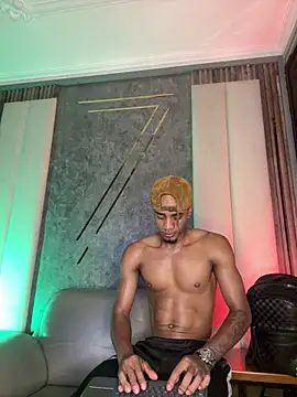 Snapshot of AaronCruz_ chatting on 6, 2, 2026 AaronCruz online show from 6, 2, 2026