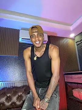 Snapshot of AaronCruz_ chatting on 10, 2, 2026 AaronCruz online show from 10, 2, 2026