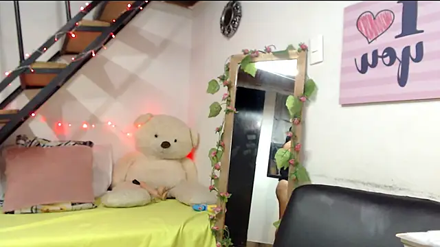 luna sky83 online show from 30, 12, 2024