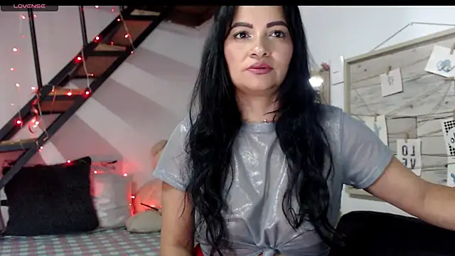 luna sky83 online show from 17, 9, 2025