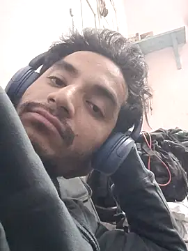 Snapshot of nskgenz chatting on 17, 11, 2025 nskgenz online show from 17, 11, 2025