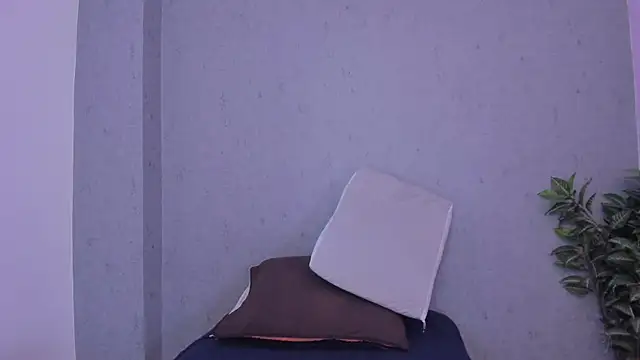 Tiffany mendez online show from 8, 4, 2026