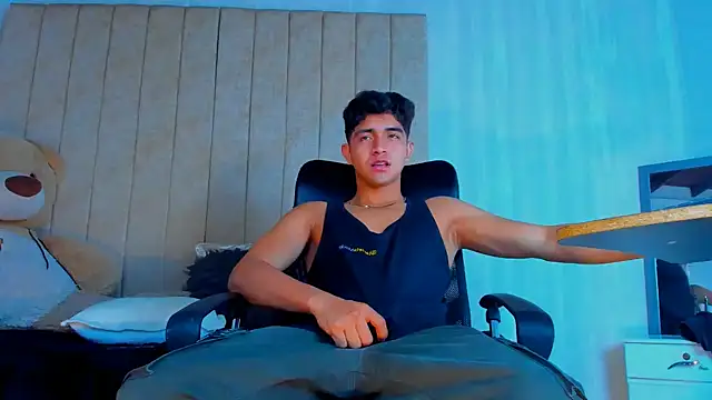 Snapshot of Muichiro_tokito1 chatting on 2, 2, 2025 Muichiro tokito1 online show from 2, 2, 2025