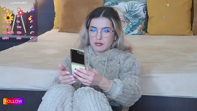 Snapshot of Sarah-Hart chatting on 21, 1, 2025 Sarah-Hart online show from 21, 1, 2025