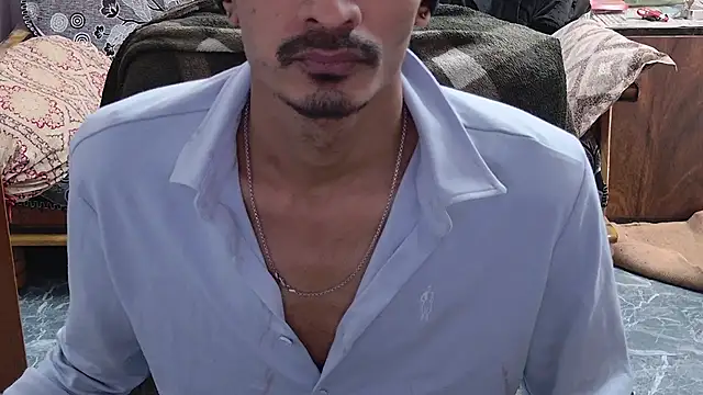 Snapshot of Habibi_big_b chatting on 6, 5, 2026 Habibi big b online show from 6, 5, 2026