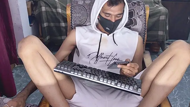 Snapshot of Habibi_big_b chatting on 10, 5, 2026 Habibi big b online show from 10, 5, 2026