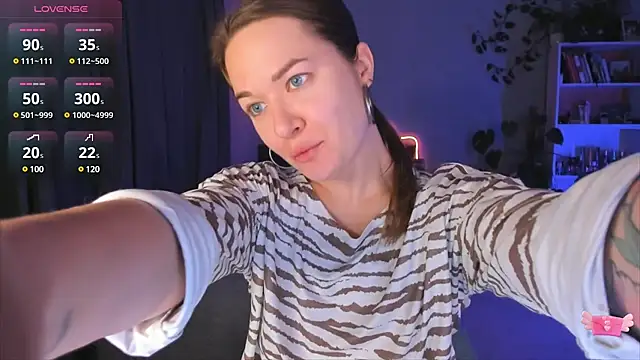Snapshot of ami_amour_ chatting on 24, 2, 2025 ami amour  online show from 24, 2, 2025