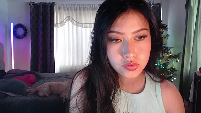 Snapshot of Emilyswan04 chatting on 17, 12, 2024 Emilyswan04 online show from 17, 12, 2024