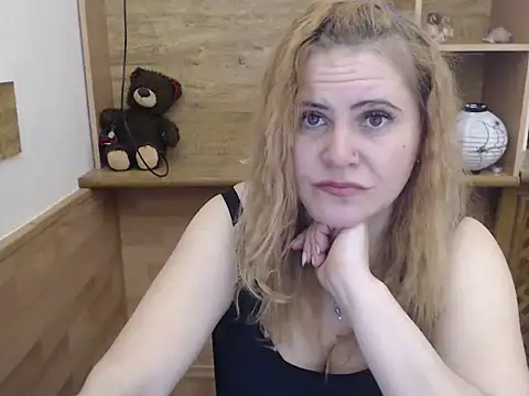 DaniellaKiss online show from 14, 4, 2026