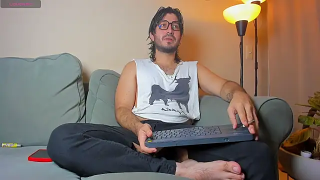 Snapshot of Ackerman_Eren_ chatting on 29, 9, 2025 Ackerman Eren  online show from 29, 9, 2025