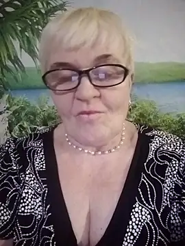 VioletSweet566 online show from 5, 2, 2025