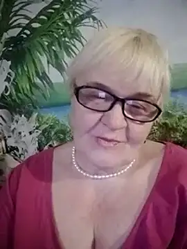 VioletSweet566 online show from 26, 2, 2025