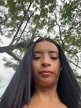 Laura fernandezII online show from 3, 2, 2026