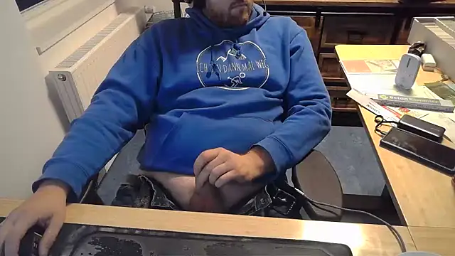 Currycake online show from 7, 10, 2025