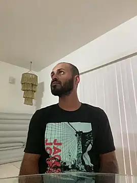 islandvybee55 online show from 9, 1, 2025