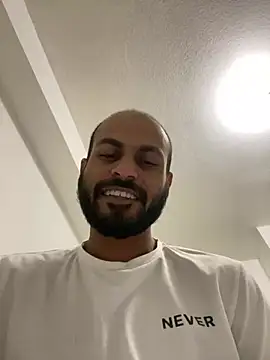 islandvybee55 online show from 12, 1, 2025