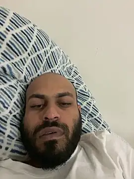 islandvybee55 online show from 10, 3, 2025