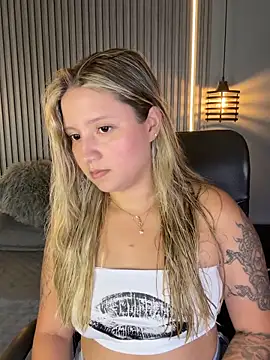 MiaPetit  online show from 28, 9, 2025