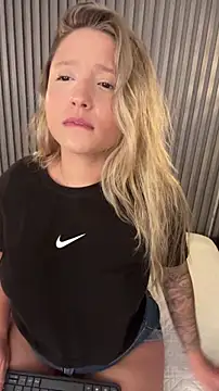 MiaPetit  online show from 31, 3, 2026