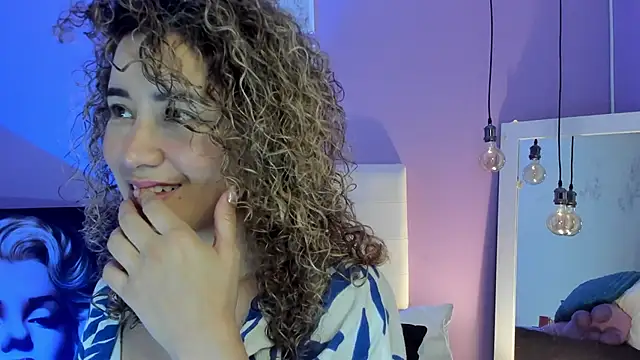 Snapshot of Charlotte11-11 chatting on 7, 3, 2026 Charlotte11-11 online show from 7, 3, 2026