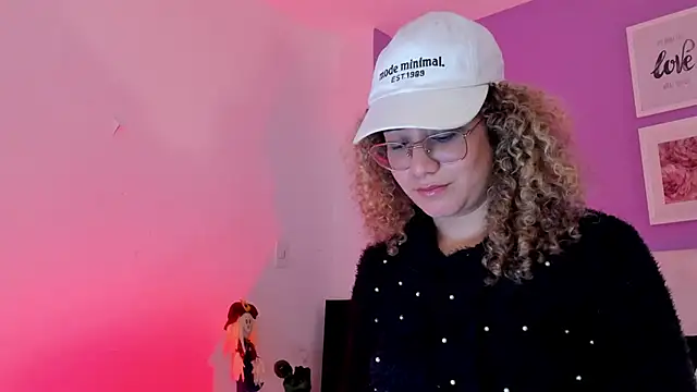 Snapshot of Charlotte11-11 chatting on 9, 3, 2026 Charlotte11-11 online show from 9, 3, 2026