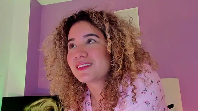 Snapshot of Charlotte11-11 chatting on 15, 3, 2026 Charlotte11-11 online show from 15, 3, 2026