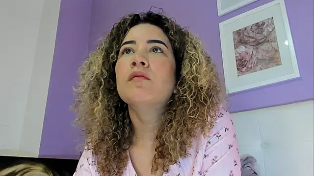 Snapshot of Charlotte11-11 chatting on 1, 4, 2026 Charlotte11-11 online show from 1, 4, 2026