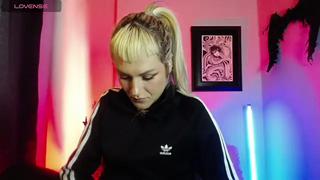 kim jeins11 online show from 17, 9, 2025