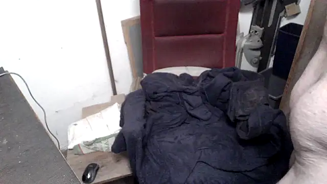 Snapshot of Vernalot_76 chatting on 14, 10, 2025 Vernalot 76 online show from 14, 10, 2025