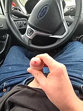 Snapshot of Titanhoott chatting on 10, 3, 2025 Titanhoott online show from 10, 3, 2025