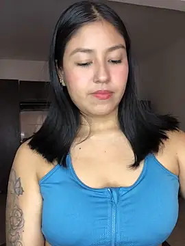 Snapshot of EmmaRossem chatting on 2, 12, 2025 EmmaRossem online show from 2, 12, 2025